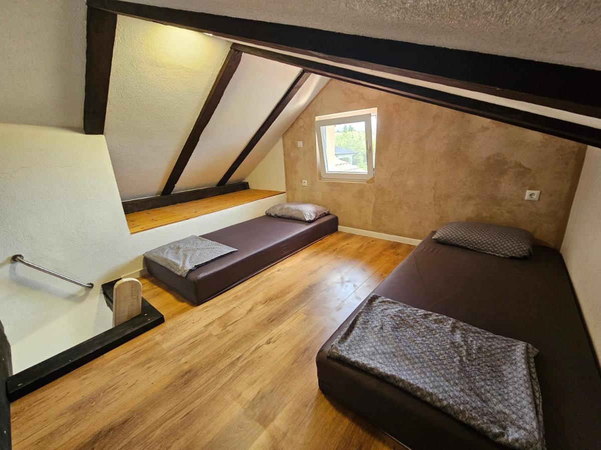 Villa Punta Blava - Beach Front, Ideal For Family Vacation With Kids, Large Terraces With Sea View, Internet, Netflix, No Pets Allowed Obrovac Exterior foto
