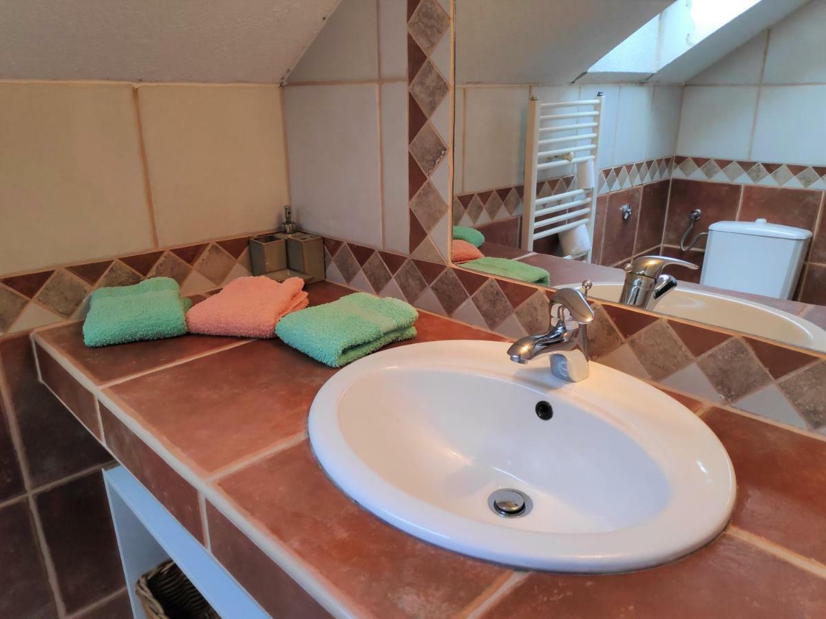 Villa Punta Blava - Beach Front, Ideal For Family Vacation With Kids, Large Terraces With Sea View, Internet, Netflix, No Pets Allowed Obrovac Exterior foto