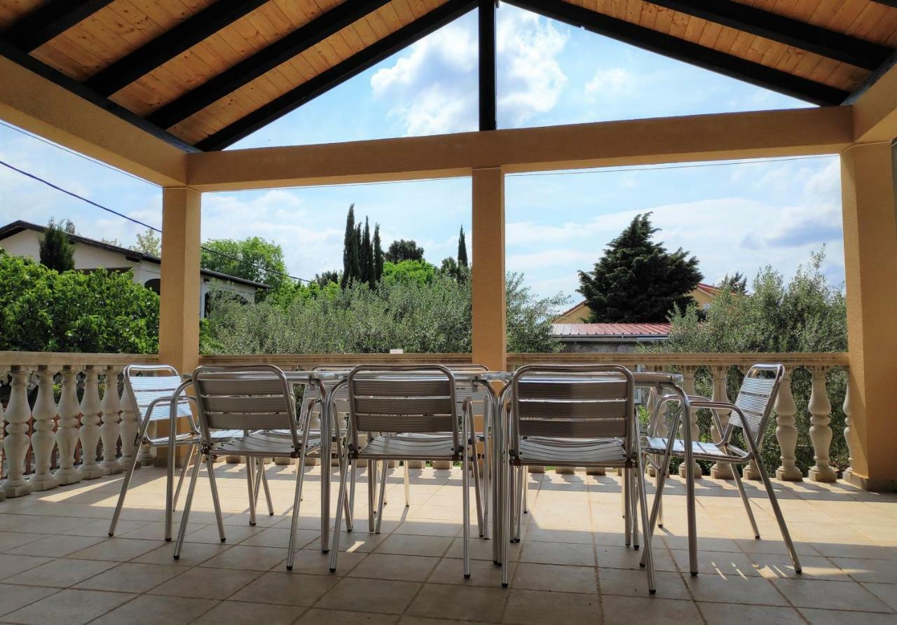Villa Punta Blava - Beach Front, Ideal For Family Vacation With Kids, Large Terraces With Sea View, Internet, Netflix, No Pets Allowed Obrovac Exterior foto